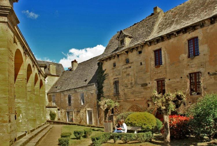 Petite Maison En Pierre Au Coeur Du Perigord Noir Salignac Eyvigues Екстериор снимка